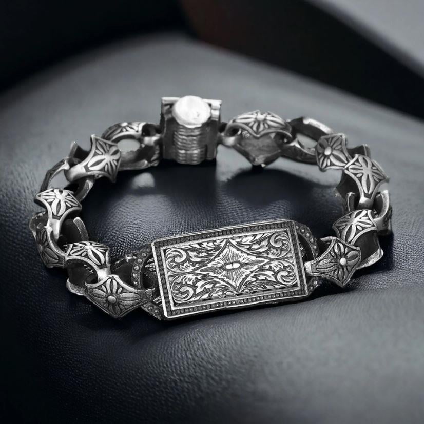 Kalem İşlemeli 925 Ayar Gümüş Erkek Bileklik