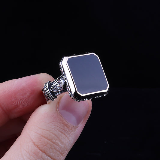 Sultan Serisi Gravür Bezeme Mineli Kare 925 Ayar Erkek Gümüş Yüzük