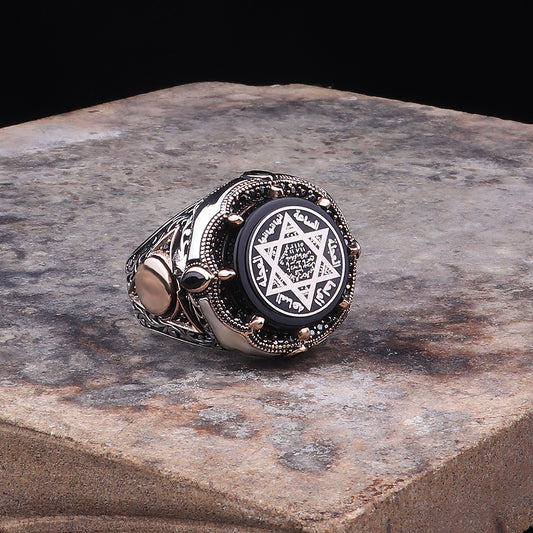 Mührü Süleyman İşlemeli Oniks Taşlı 925 Ayar Erkek Gümüş Yüzük