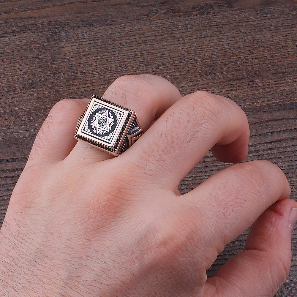 Süleyman Mührü İşlemeli Yanları Mikro Taşlı 925 Ayar Erkek Gümüş Yüzük