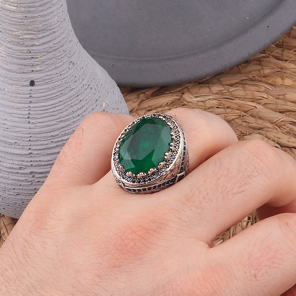 Kalem İşlemeli Yeşil Paraiba Taşlı 925 Ayar Erkek Gümüş Yüzük