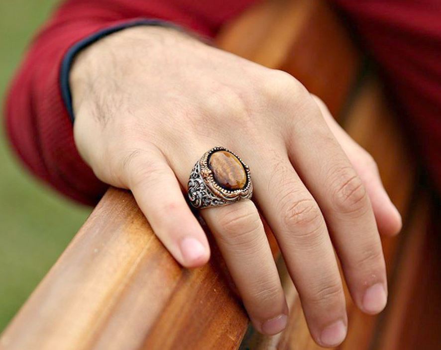 Vav İşlemeli Kaplangözü Taşlı 925 Ayar Erkek Gümüş Yüzük